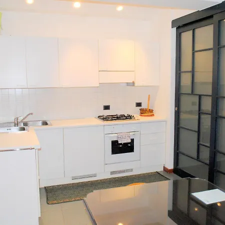 Caerano Di San Marco Sleeps 8 Air Con شقة البندقية